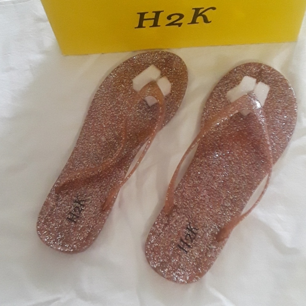 Women's shoes by H2K